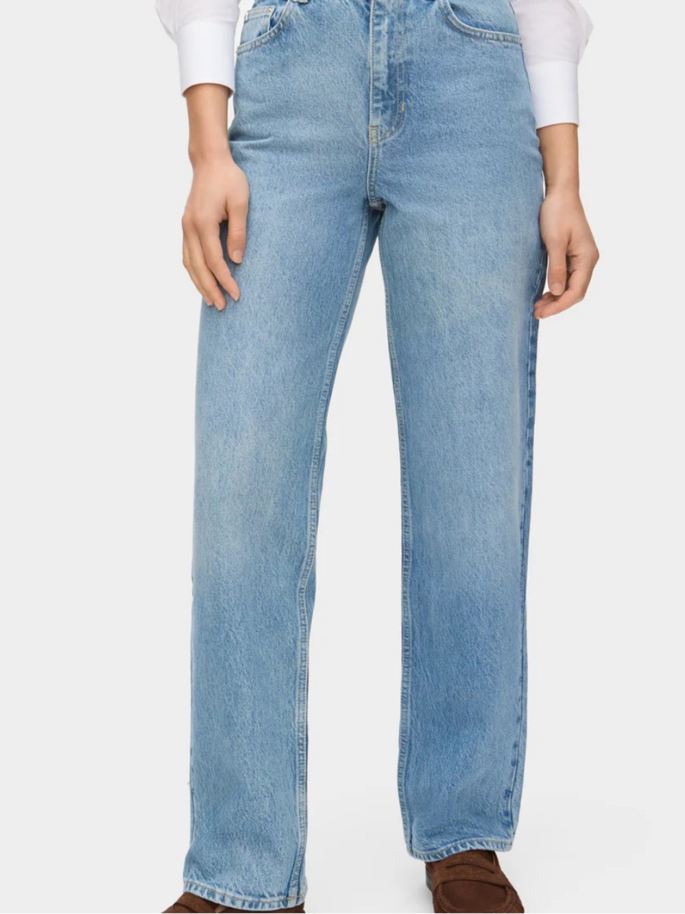 High-Rise Straight Leg Jeans in Light Blue